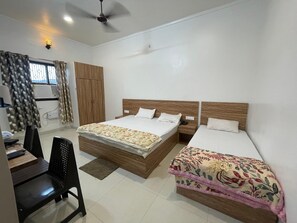 Family Room | Free WiFi