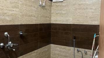 Family Room | Bathroom