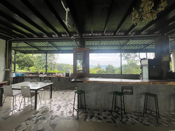 Outdoor dining - OYO 91261 Thebukit Langkawi (Langkawi)