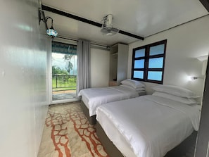 Kahden hengen huone (kaksi sänkyä) | Työpöytä, ilmainen Wi-Fi, vuodevaatteet