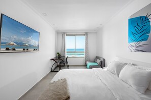 Apartment, Balcony, Beach View | Interior