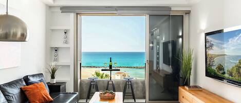 Apartment, Balcony, Beach View | Living area