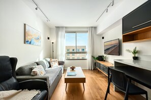 Interior - Haifa Beachside Stay by Sea N' Rent (Haifa)