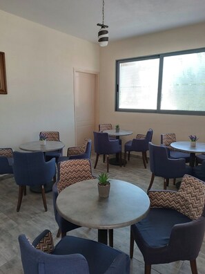 Restaurant - GOLDEN BEACH (Aegina)