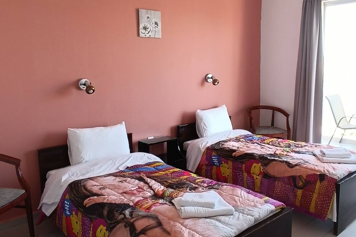 Habitación doble, balcón, vista al mar | Wifi gratis