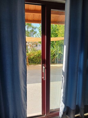 Habitación cuádruple estándar, balcón, vista al patio | Wifi gratis