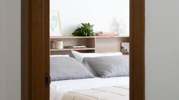 BĂŒgeleisen/BĂŒgelbrett, BettwĂ€sche