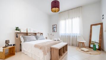 3 slaapkamers, een strijkplank/strijkijzer, wifi, beddengoed