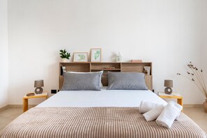 3 Schlafzimmer, Bügeleisen/Bügelbrett, WLAN, Bettwäsche