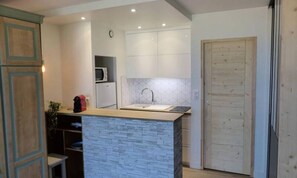 Fridge, microwave, oven, coffee/tea maker - Apartment in Capbreton With Ocean Views (Capbreton)