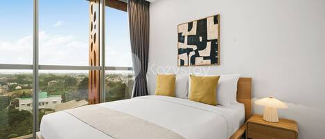 Apartamento, 1 quarto, vista para a cidade | Escrivaninha, espaço de trabalho para notebook