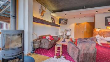 Televisión de pantalla plana de 32 pulgadas con canales por cable