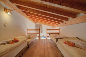 家庭開放式客房, 山景 (Hotel Relais Alpin 332 Ski In-Ski Out) | 免費無線上網、床單