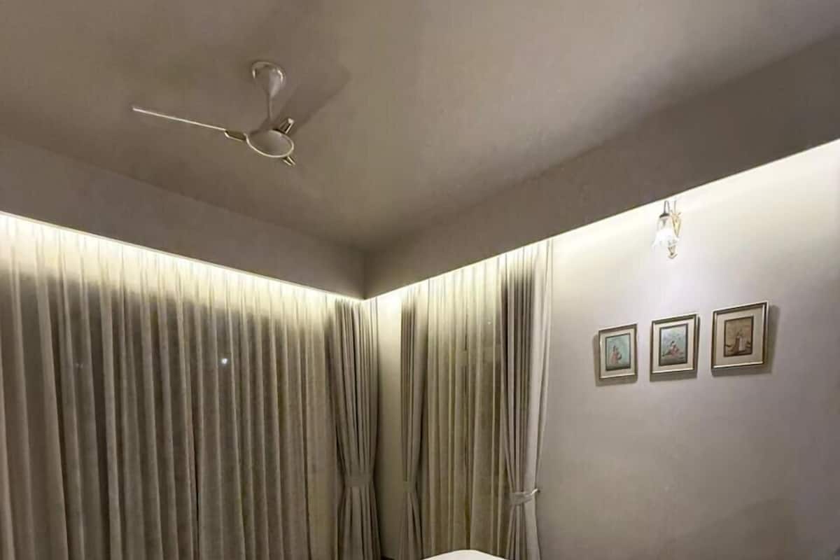 豪華雙人房, 泳池景觀 | 書桌、筆電工作空間、隔音、免費無線上網