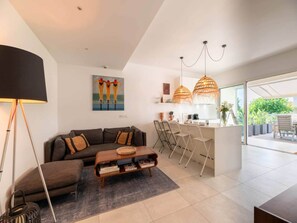 Apartment | Living area - Luxury Apartment in Juan les Pins (Antibes)