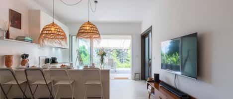 Apartment | Dining