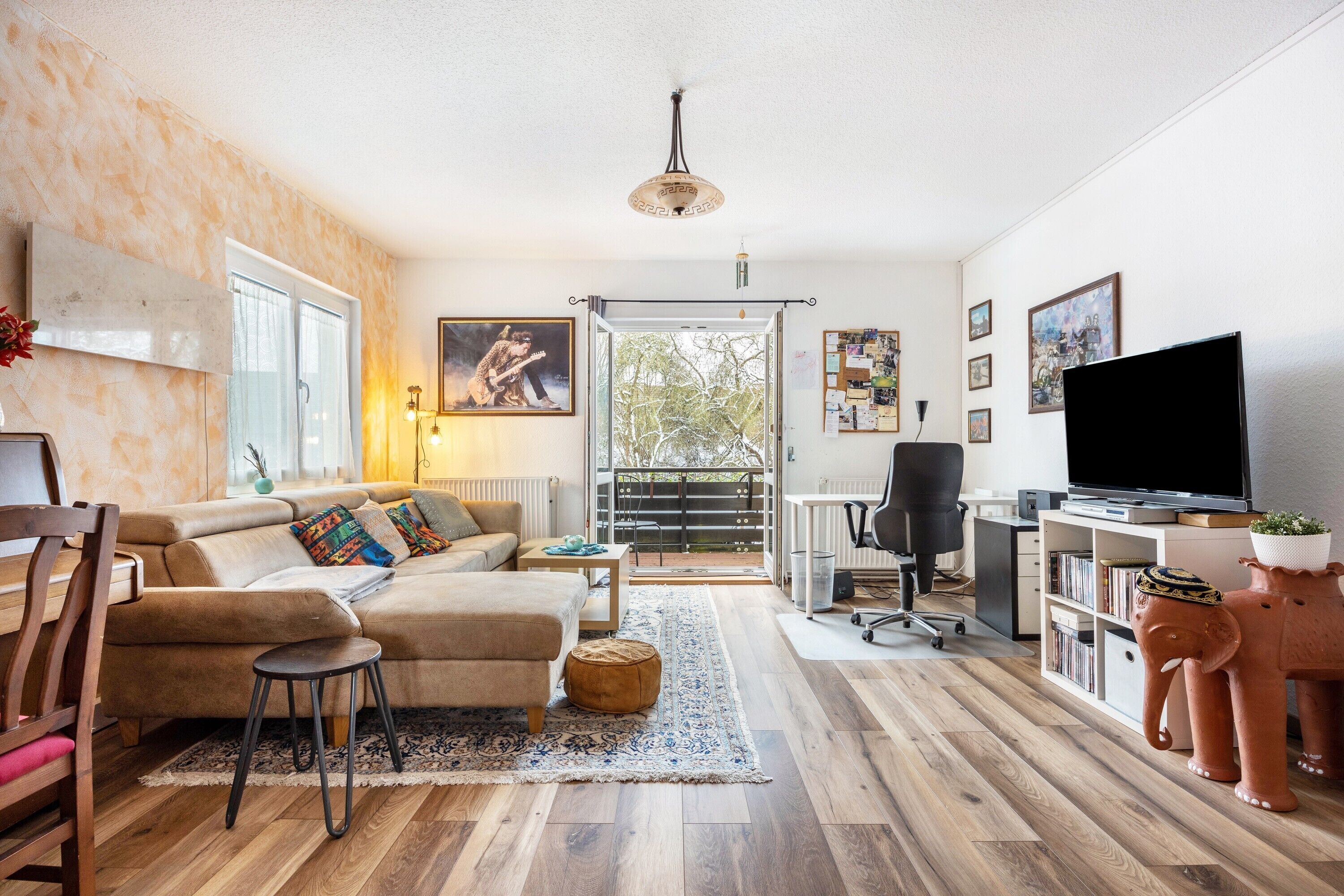 Fernseher, Stereoanlage