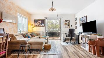 Fernseher, Stereoanlage