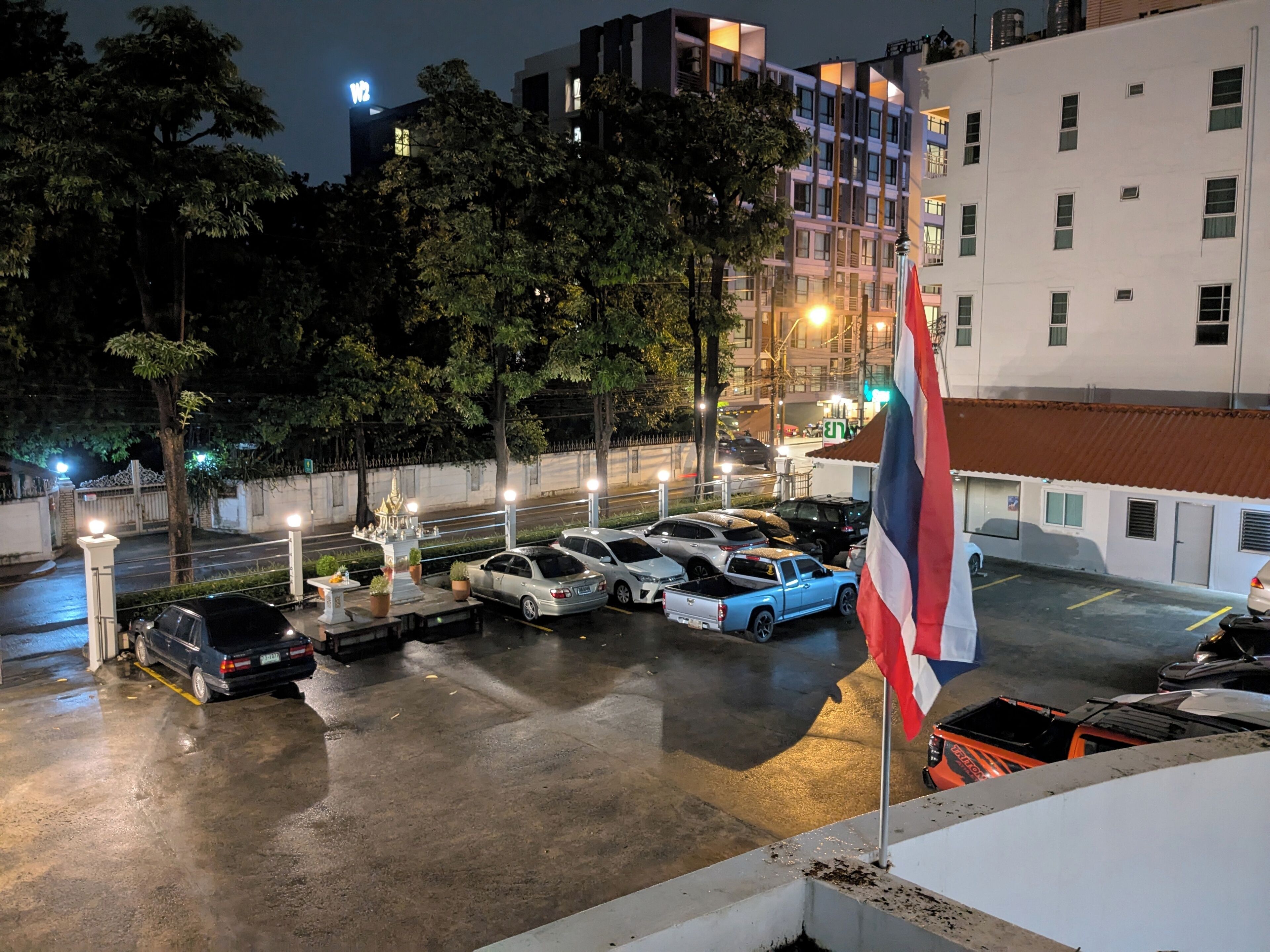 ด้านหน้าที่พัก