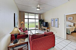 2 bedrooms, iron/ironing board, Internet, bed sheets - Resort 2BR w/ Patio, Perks: Suntide III - Unit 104 (South Padre Island)