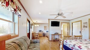 1 bedroom, internet, bed sheets