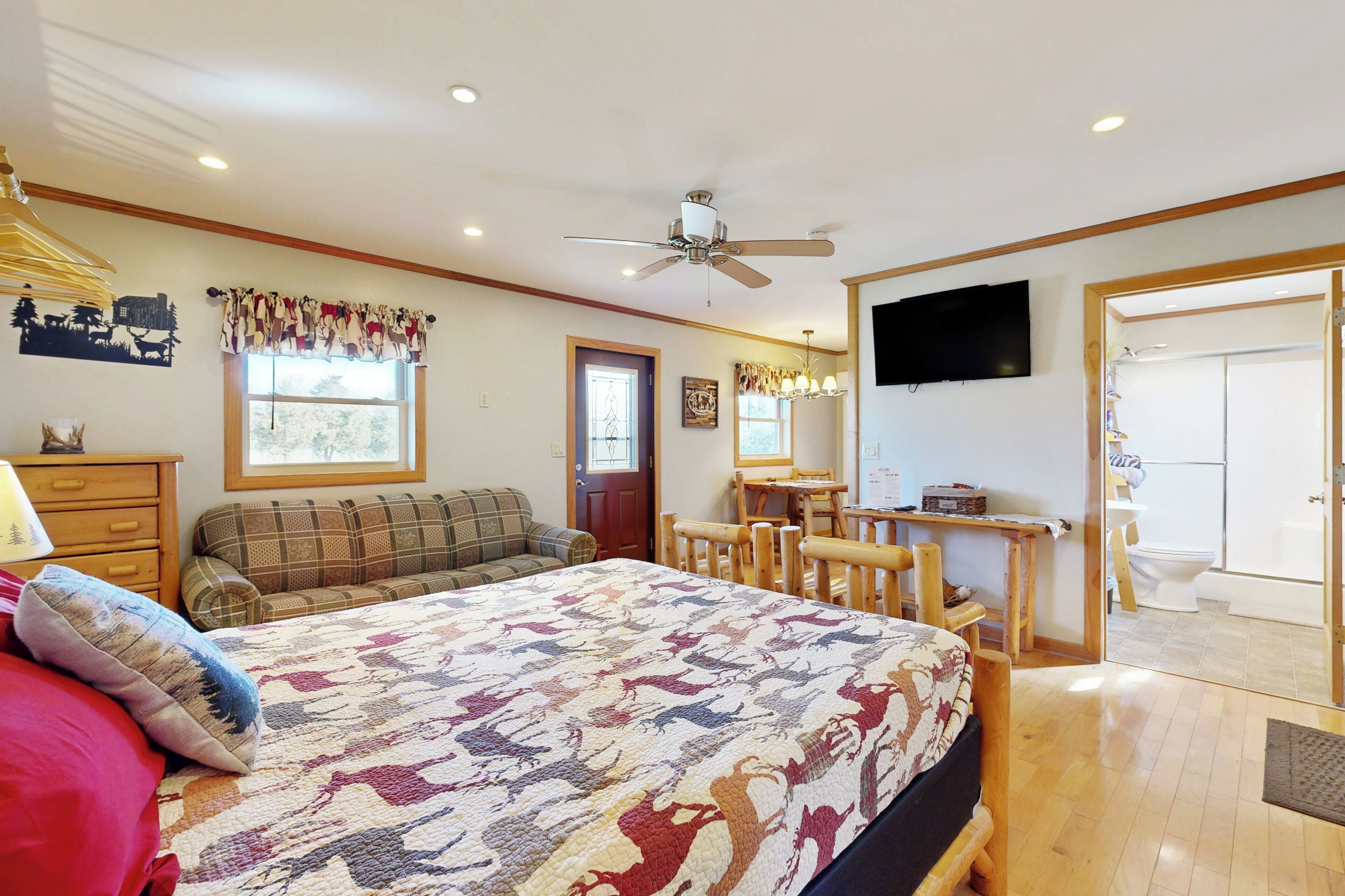 1 bedroom, internet, bed sheets