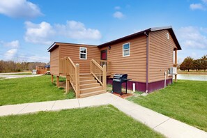 Exterior - Cabin 2: Lakeside in Murphysboro (Murphysboro)