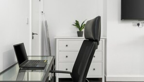 Interior - Modern Studio with En-Suite & Kitchenette 2 - Brixton (London)