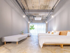 WiFi, bed sheets