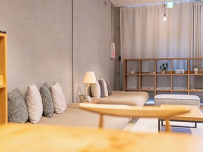 Interior - Hotel art rock (Imajinmachi, Takamatsu)