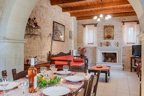Fireplace - Phaedra Villa (Rethymno)