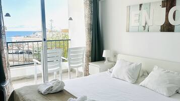 Zimmersafe, Bügeleisen/Bügelbrett, kostenloses WLAN, Bettwäsche