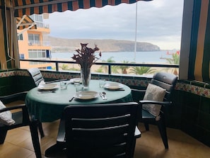 تناول الطعام