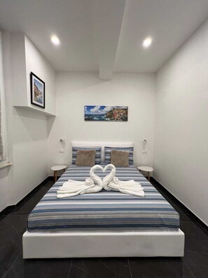 1 bedroom, free WiFi, bed sheets, wheelchair access - Sea wave a 5-minute walk from the station (La Spezia)