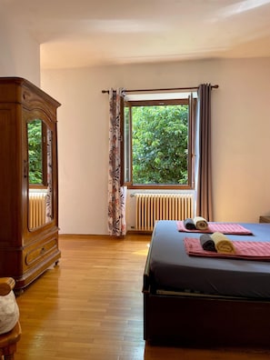 Comfort Double Room, Balcony, Lake View | Free WiFi - Villa Angelina (Cannero Riviera)