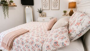 1 Schlafzimmer, Bügeleisen/Bügelbrett, Reisekinderbett, kostenloses WLAN