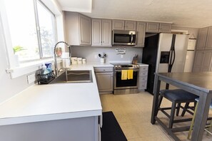 Fridge, microwave, oven, stovetop