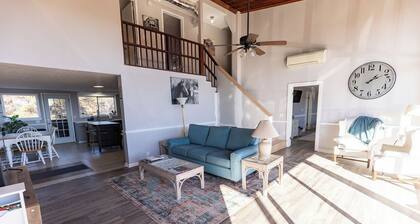 The Country Hideaway with private in-ground pool