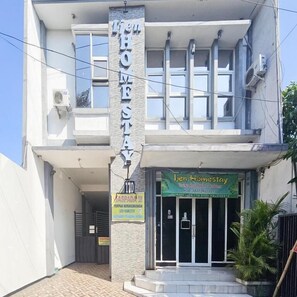 Exterior detail - OYO 3229 Ijen Homestay (Mojokerto)