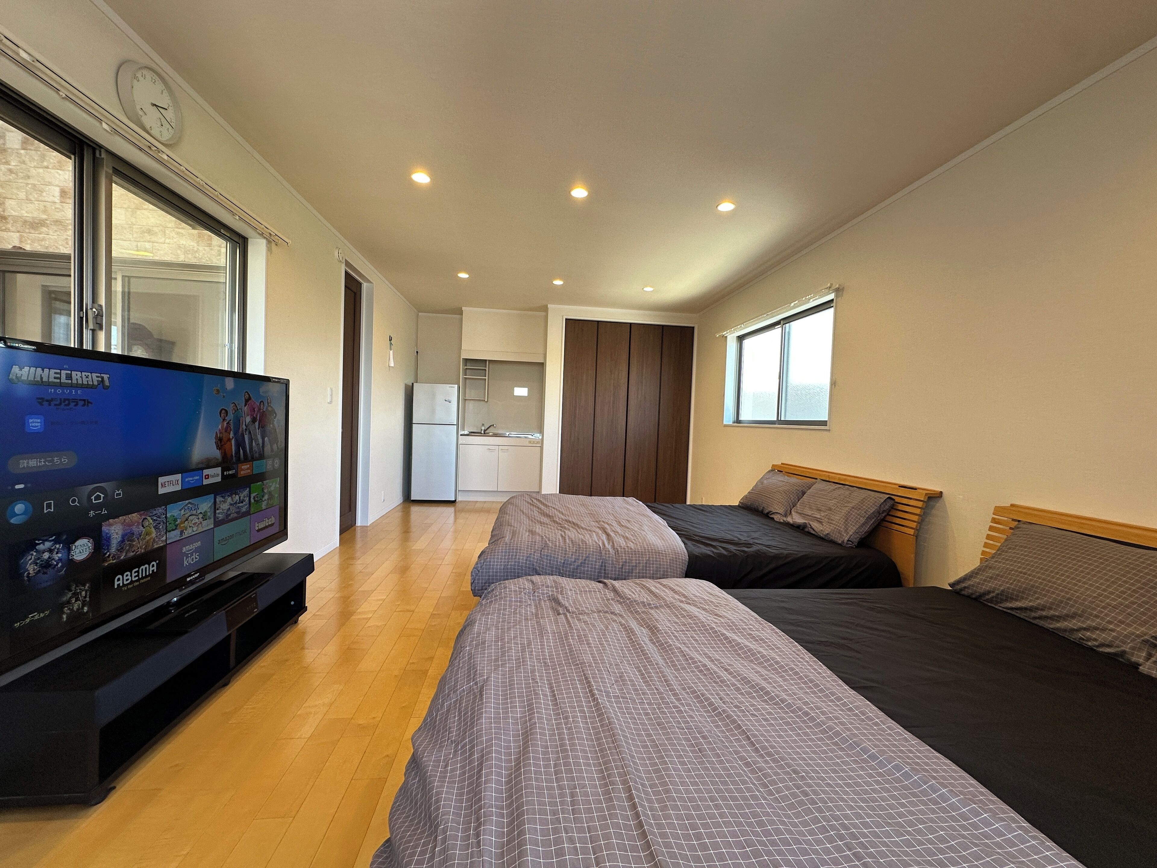 Free WiFi, bed sheets