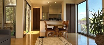 Warm private villa in winter｜Sauna, Jacuzzi, BBQ｜Max 12 people, ideal for winter trip to Miyajima (4 min. walk from the station)