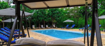 Sunset Retreat Hotel