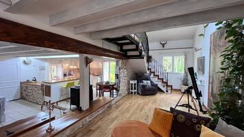 Fireplace, DVD player, foosball, table tennis