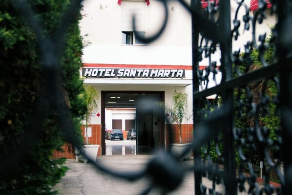 Exterior detail - Hotel Santa Marta (Pozzuoli)