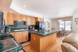 Fridge, microwave, stovetop, dishwasher - Year-Round Base w/ Balcony & Mtn Views in Driggs! (Driggs)