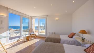 6 bedrooms, free cribs/infant beds, bed sheets