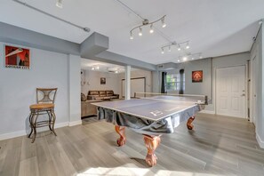 Ferienhaus | 6 Schlafzimmer, Schreibtisch, Internetzugang