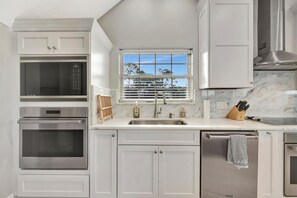 Rumah | 6 kamar tidur, meja kerja, dan internet