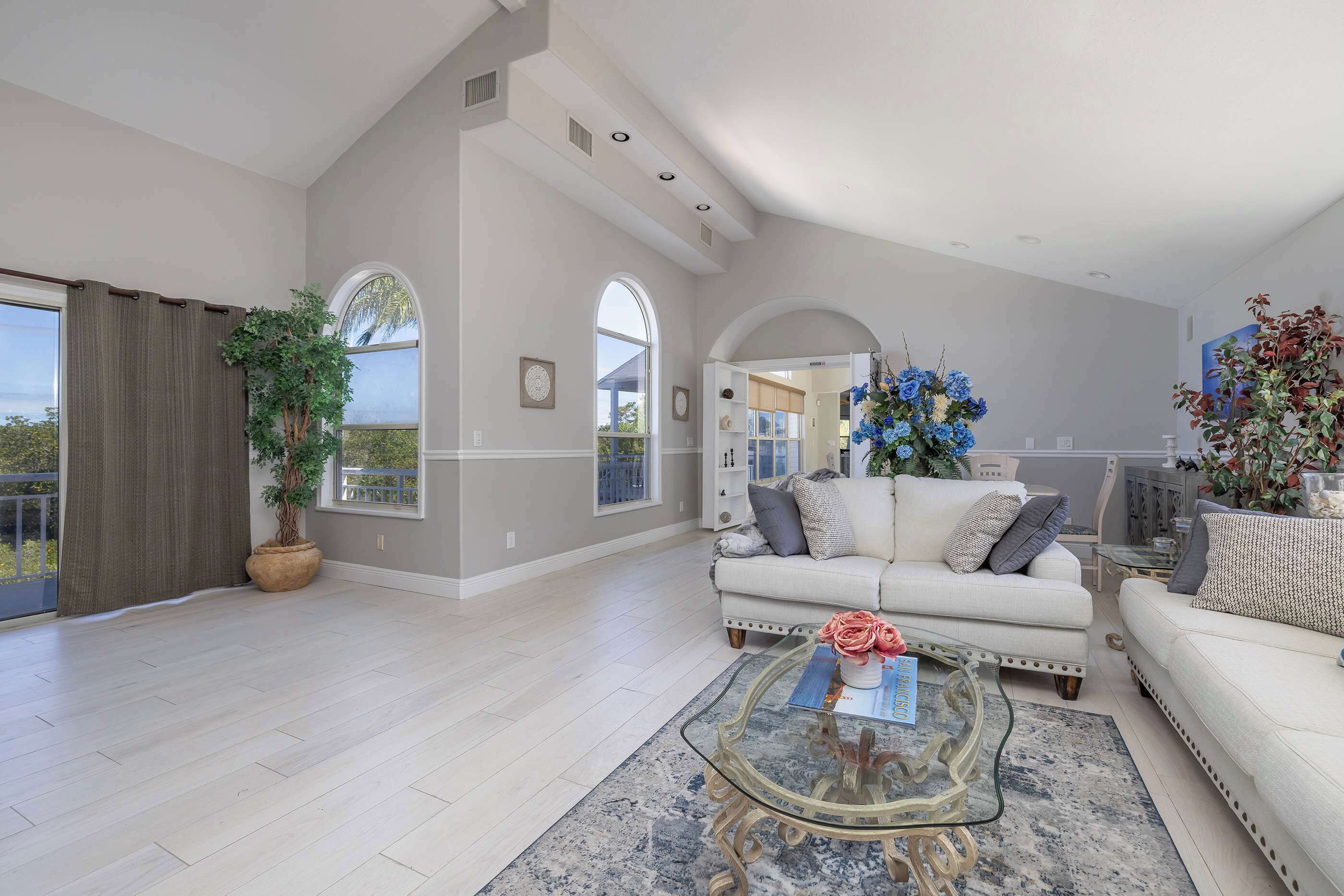 Casa | 4 quartos, acesso à internet de alta velocidade