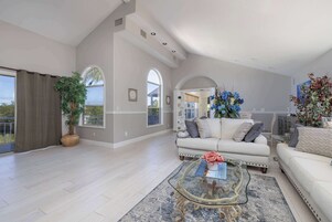 独立别墅 | 4 多间卧室、高速上网